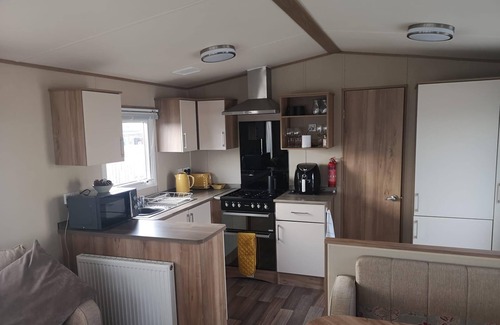 Netley House | Lovely caravan with decking at Solent Breeze in Hampshire ref 38195SB