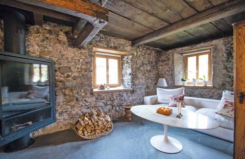 Serneus Ski Chalet | Lovely Chalet in Klosters with five bedrooms five bathrooms close to ski lift