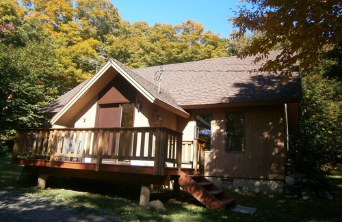 Wilmington House | Lovely Chalet, ChimneyHill Community-Clubhouse 2 Pools/Hot tub, minutes to lake
