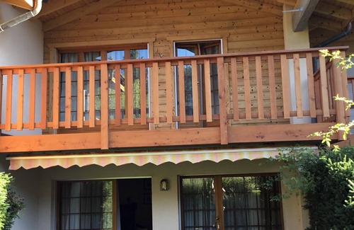 Lens Ski Chalet | Lovely chalet in winter and summer paradise. Sleeps 10 5 bedrooms 3 bathrooms