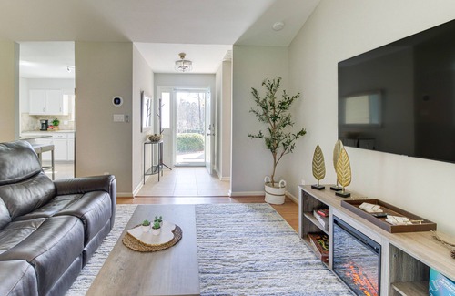 Charlotte House | Lovely Charlotte Home w/Yard: 9 Mi to Uptown!