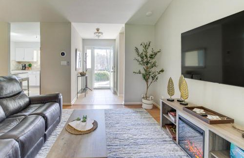 Charlotte House | Lovely Charlotte Home with Yard 9 Mi to Uptown!