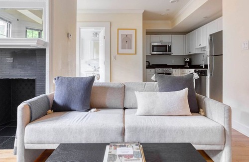 Chestnut Hill Apartment | Lovely Chestnut Hill 1BR, residential area, by Blueground