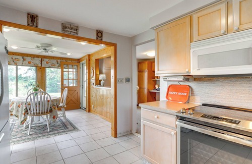Fortescue House | Lovely Coastal Home By Delaware Bay: Walk to Beach