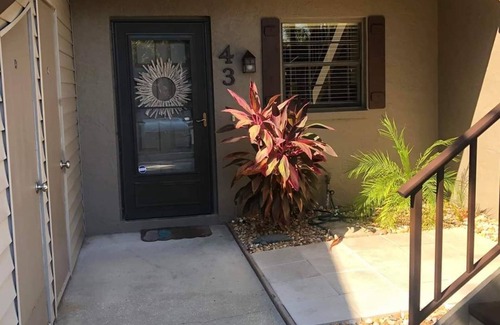 Venice Condo | Lovely condo minutes from the beach!