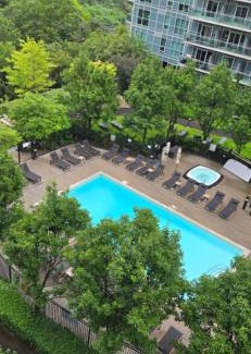 Humber Bay Apartment | Lovely condo near Lake Ontario