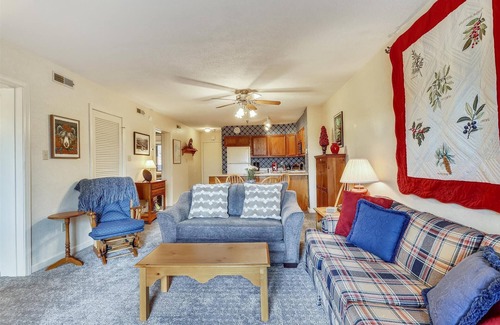 Davis Condo | Lovely condo offers great views, ideal location and all the comforts of home.