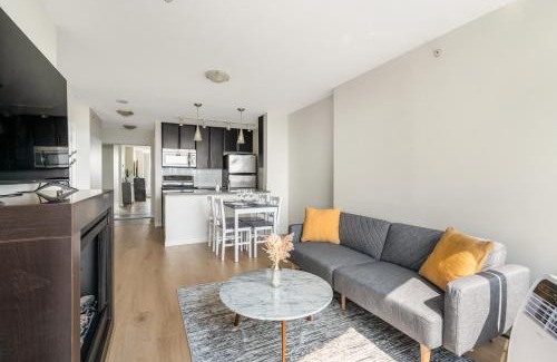 Crosstown Apartment | Lovely condo with amazing view