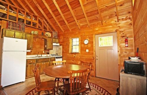 Copperhill House | Lovely Copperhill Cabin Rental for a Tennessee Vacation