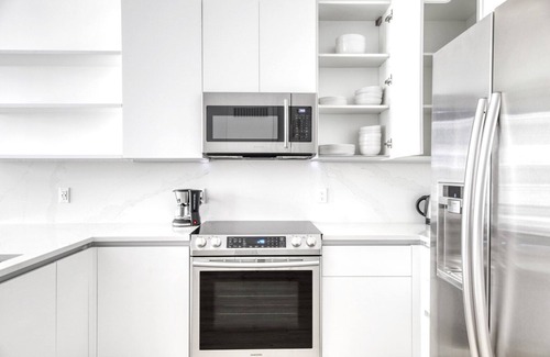 Industrial Section Apartment | Lovely Coral Gables 1BR w/Gym & Pool, near Shops, by Blueground