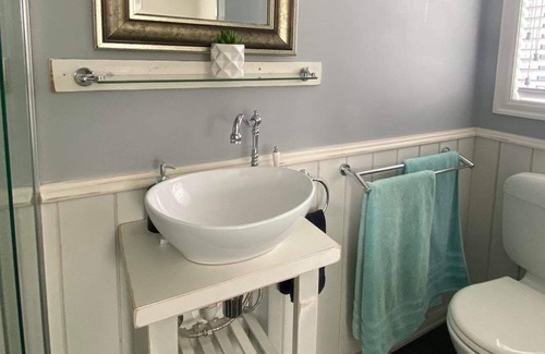 Blenheim Cottage | Lovely cottage close to the town