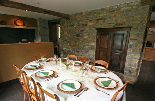 Walk Cottage | Lovely Cottage in Waimes with Sauna