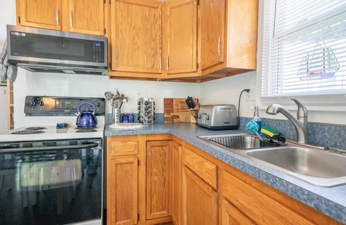 Villas House | Lovely Cottage on Cedardale in Villas