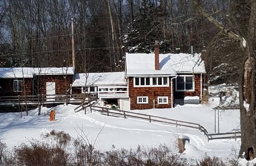 New Paltz Cottage | Lovely cottage on the river