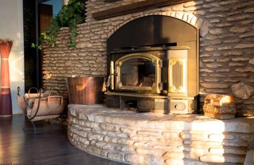 Georgetown House | Lovely Cottage Rental with Waterfall on San Gabriel River near Austin, Texas