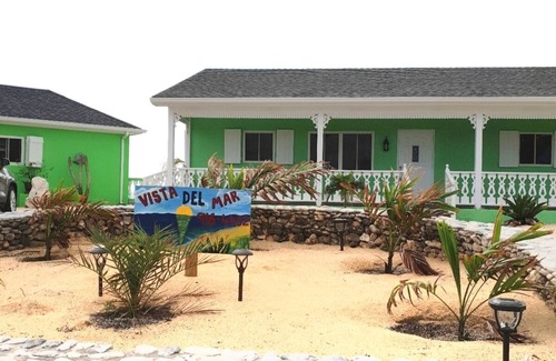 West End Cottage | Lovely cottage situated on the Beach with Beautiful ocean views