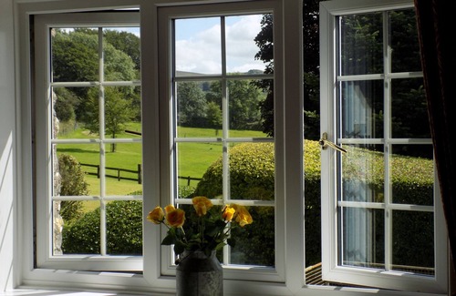 Mary Tavy Cottage | Lovely cottage situated in 40 beautiful acresn10% off for couples