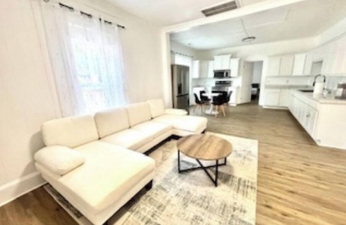Wilson Apartment | Lovely Cottage