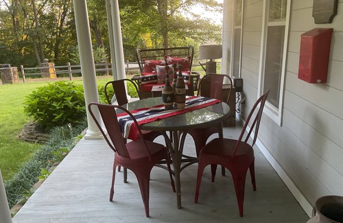 Wesley House | Lovely Country Guesthouse - Sleeps 6