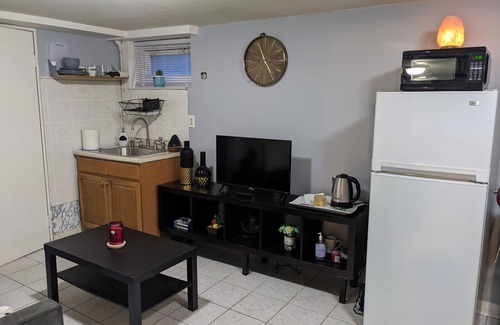 North Arlington Apartment | Lovely, Cozy and Charming 1BD Basement Apartment