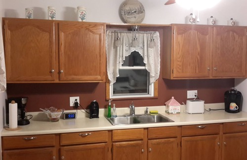 Murphysboro House | Lovely Cozy Country Home Located In the Hills Of Southern Illinois