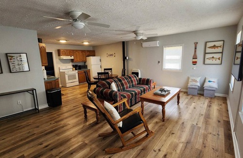 Westview Apartment | Lovely Cozy Retreat for Adventure Getaway Seekers