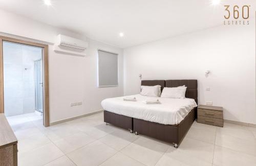 Pieta Apartment | Lovely designer 3BR Apt with Private Terrace with BBQ by 360 Estates