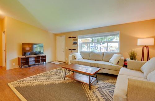 Detroit House | Lovely Detroit Home with Deck - Walk to Town!