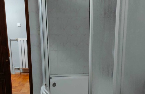 Koru Mahallesi House | lovely district, family run house, cozy 1+1, near to metro station.
