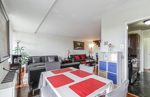 Alexandria West Condo | Lovely Duplex Apartment - Free Garage parking close to DC