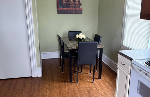 Greenville Apartment | Lovely Duplex w/Office near ECU-ECU Health-Uptown Greenville