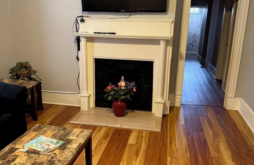 Greenville Apartment | Lovely Duplex w/Office near ECU-ECU Health-Uptown Greenville