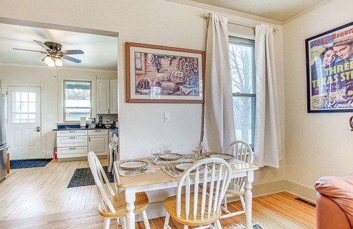 Elkhart Lake Apartment | Lovely Elkhart Lake Apartment - Walk to Town!