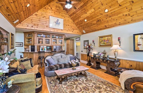 Caroleen House | Lovely Equine Countryside Estate on 68 Acres