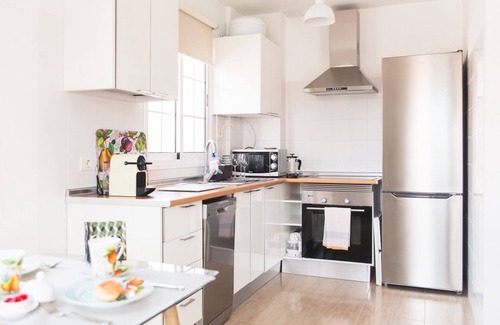 Arico Apartment | Lovely & Sunny Apartment Near Poris Beach