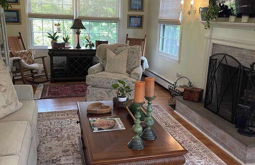 East Lyme House | Lovely Executive 3-bedroom country home in East Lyme.