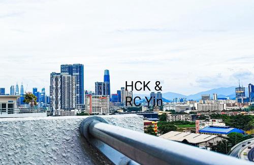 Salak South Apartment | Lovely Family Suites at Razak City by HCK