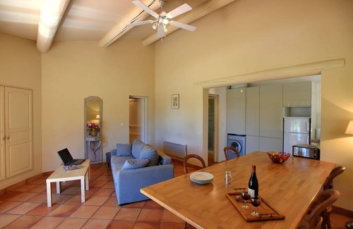 Caderousse House | Lovely Farmhouse in the Heart of Vaucluse