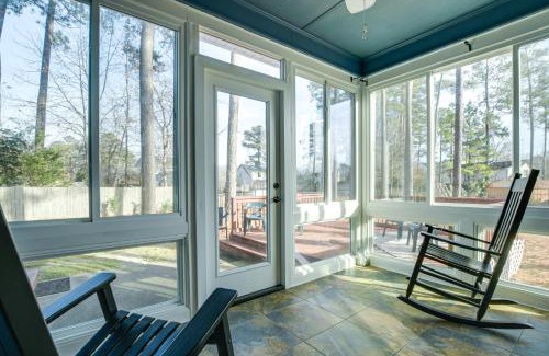 Fayetteville House | Lovely Fayetteville Home Deck and Fireplace!