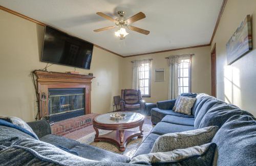 Fayetteville House | Lovely Fayetteville Home Deck and Fireplace!