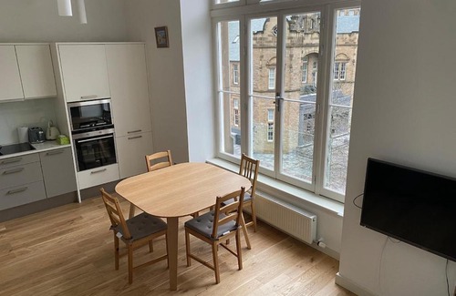 Laurieston Apartment | Lovely Flat Meadow Castle Royal Mile
