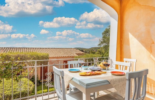 Pittulongu House | Lovely flat "Shanti House Olbia" with Wi-Fi, Air Conditioning, Garden and Terrace