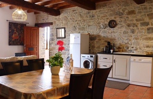 Issor Apartment | Lovely and spacious apartment in traditional Provençal Mas - Sauvignonnn