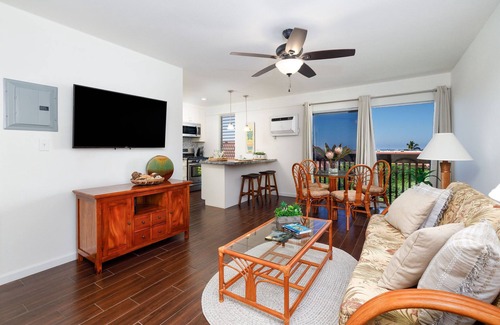 Historic Kailua Village Condo | 🌴Lovely garden unit with partial ocean view from the lanai. Well equipped🌴