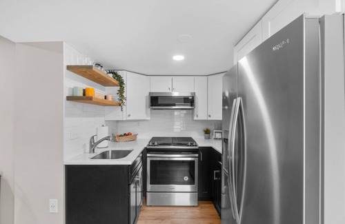 Lutherville Timonium House | * Lovely Gem w/Perfect Combo of Flair & Class *