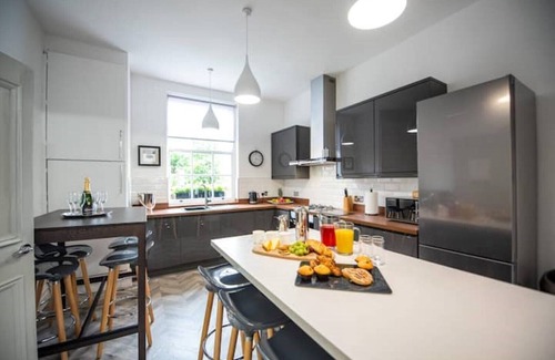 Georgian Quarter House | Lovely Georgian Townhouse in city centre