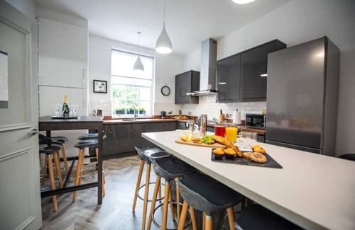Georgian Quarter House | Lovely Georgian Townhouse in city centre