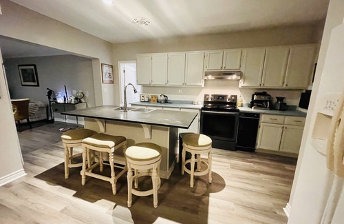 Jasper Cottage | Lovely get away waterfront home