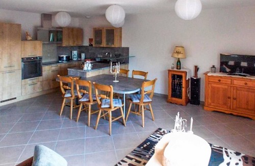 La Chapelle-Saint-Sauveur House | Lovely home in La Chapelle-Saint-Sauv
