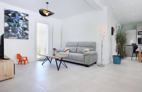 Saint-Meloir-des-Ondes House | Lovely home in Saint-Méloir-des-Ondes